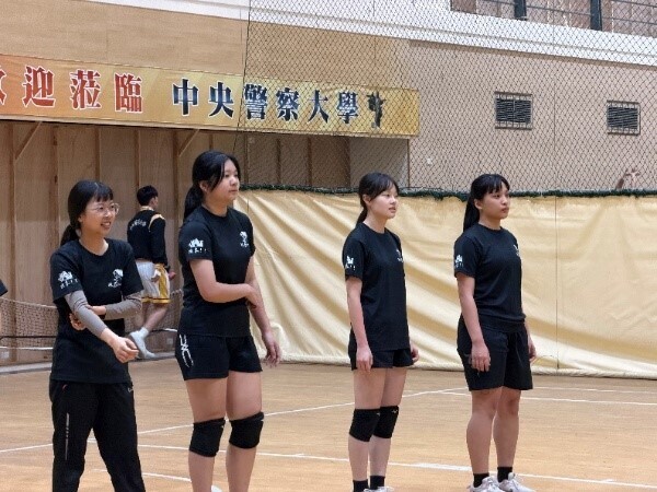本隊女排