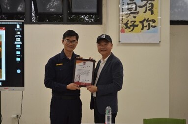 本隊楊隊長武德與講座合影